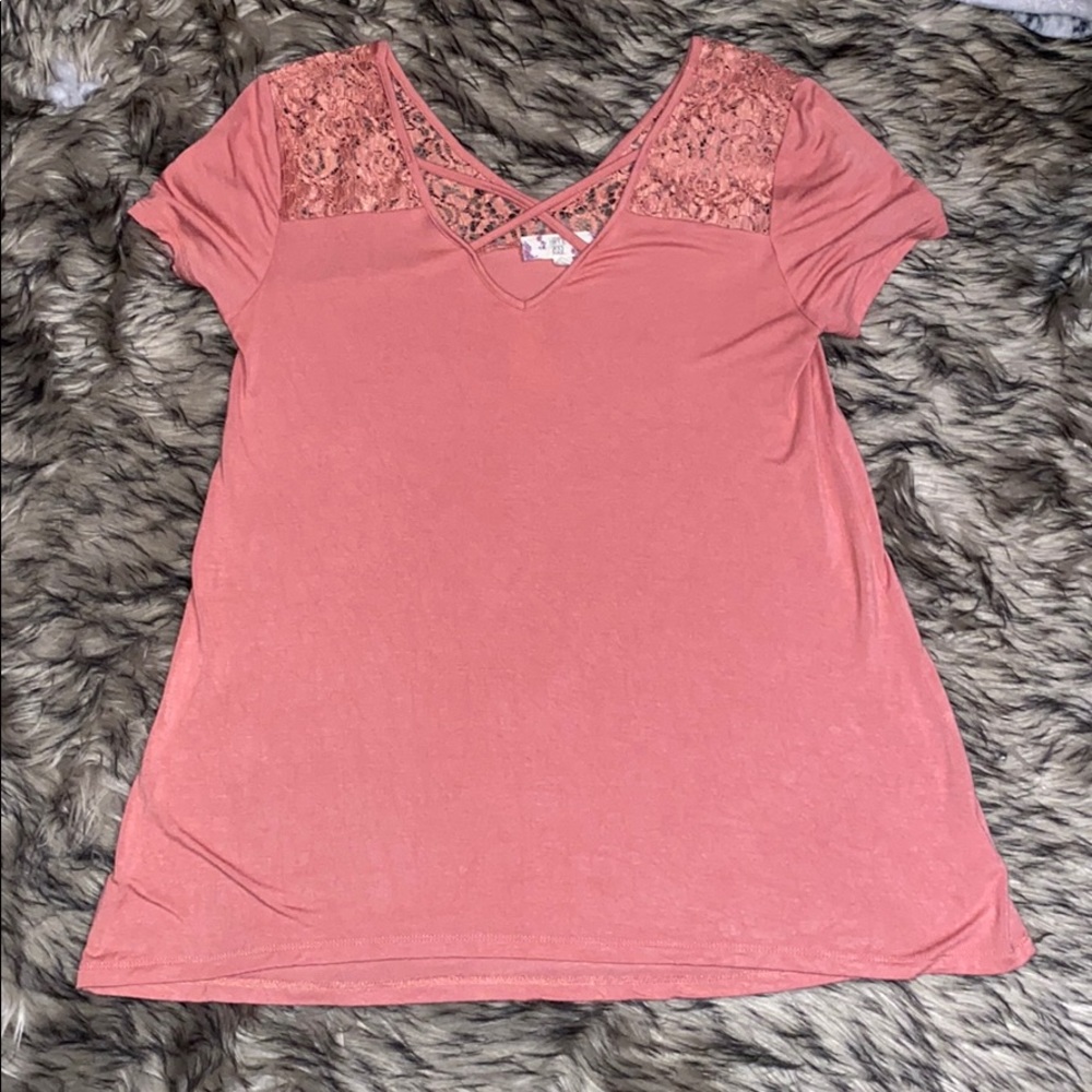 Salmon colored t-shirt